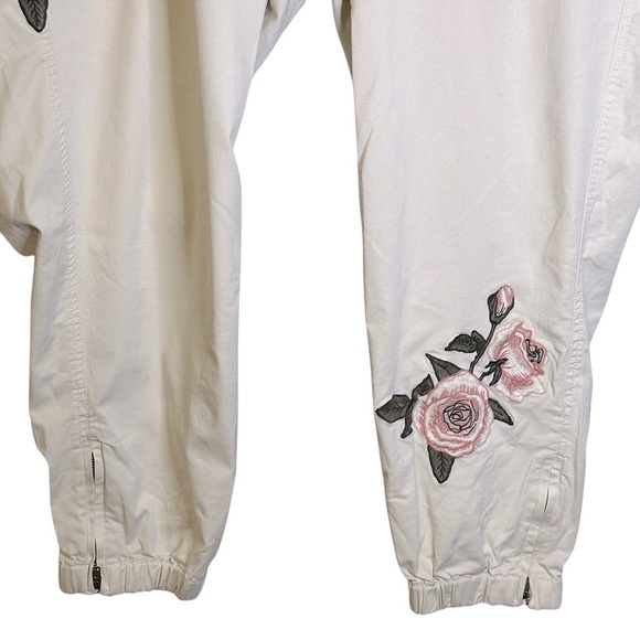 Lane Bryant Floral Embroidered Cream White Ankle Pants Jogger Plus 24 #1092184 - Picture 4 of 10